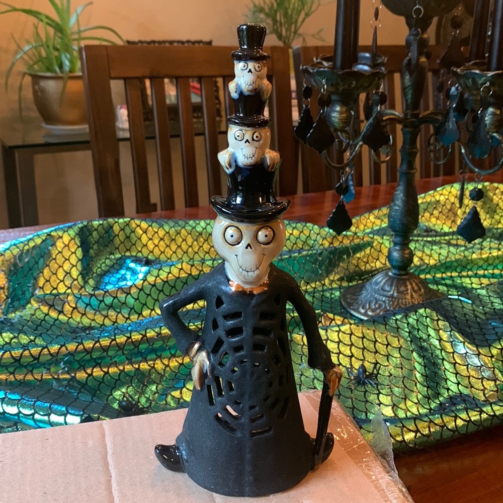 Yankee Candle Boney Bunch “Stacked Heads” tea light holder. Circa 2009